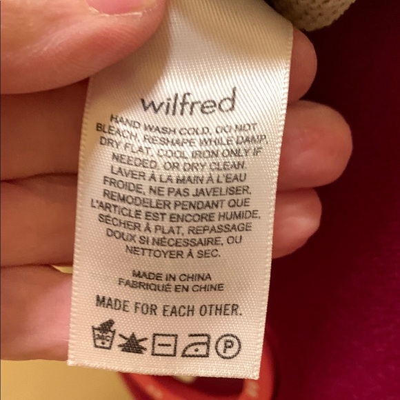 Wilfred Cayenne Halter Crop Top with ties in the back - Picture 6 of 13